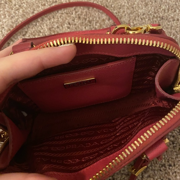 Prada Saffiano mini bag in “Peonia” - Picture 5 of 6